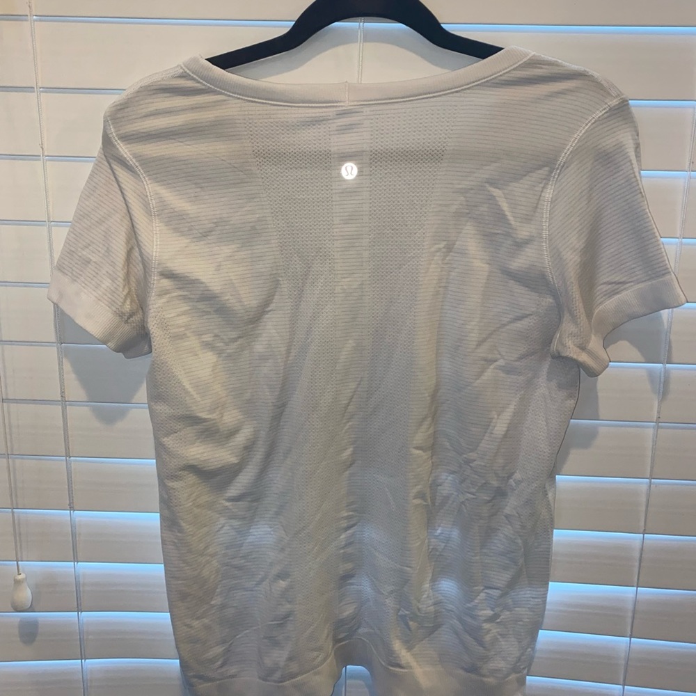 Lululemon white top